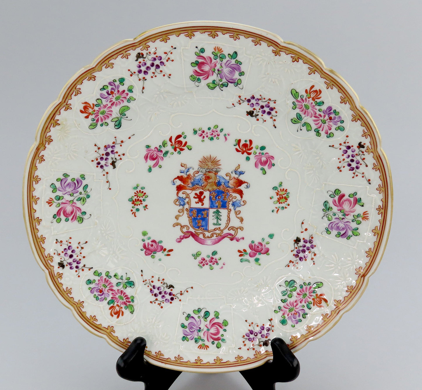 Pretty Set 6 Antique Samson French Porcelain Armorial Crest Floral Lunch Plates