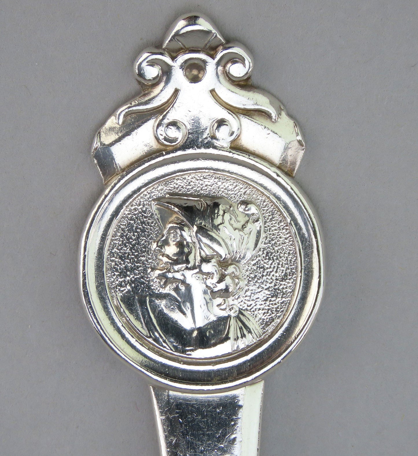 Pair Superb Antique Gorham Medallion Sterling Dinner Forks 7 3/8 inches