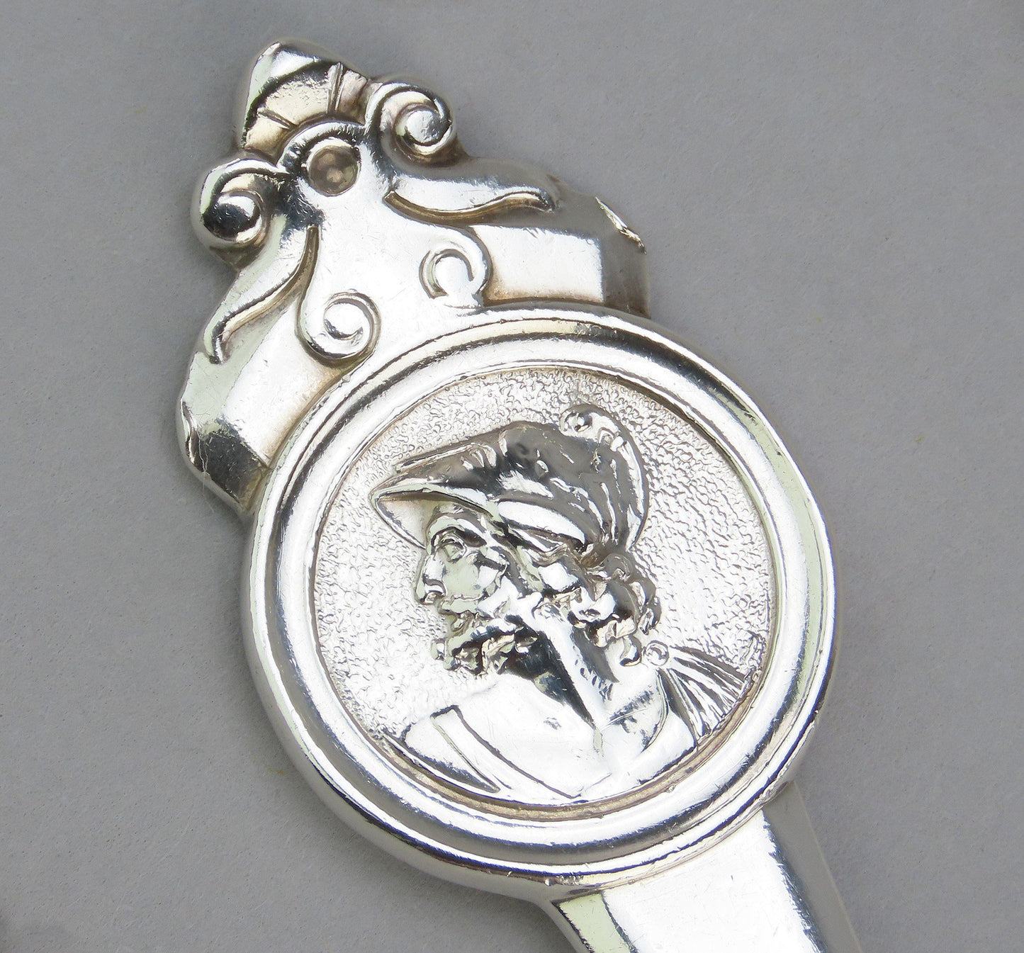 Pair Superb Antique Gorham Medallion Sterling Dinner Forks 7 3/8 inches