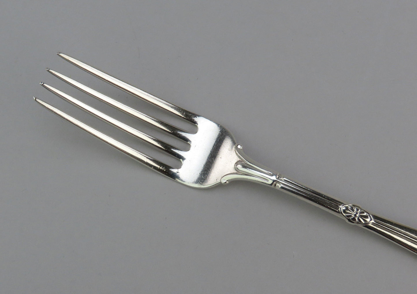 Pair Superb Antique Gorham Medallion Sterling Dinner Forks 7 3/8 inches