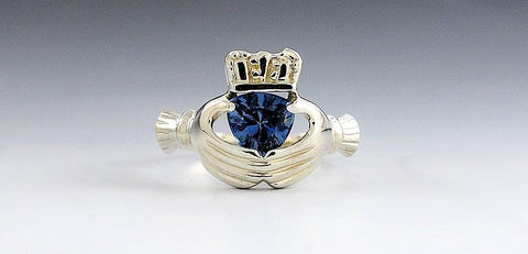 Lovely 14k White Gold and Blue Topaz Stone Irish Claddagh Ring Sz 5.75