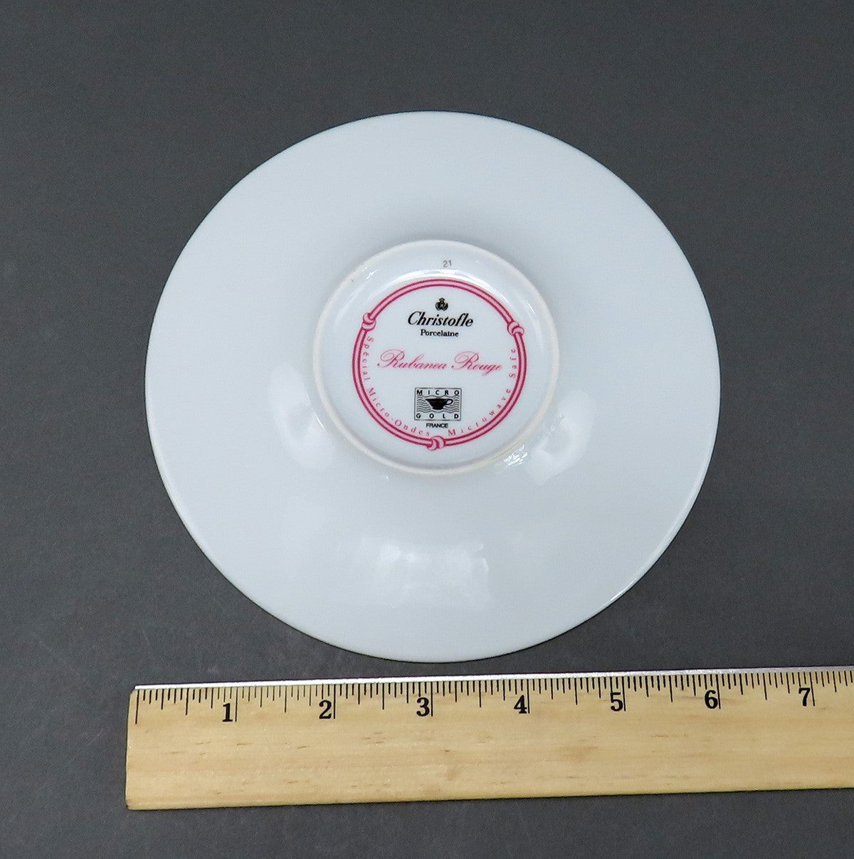 Handsome Set 6 Cup and Saucer Procelain Christofle Rubanea Rouge Pattern