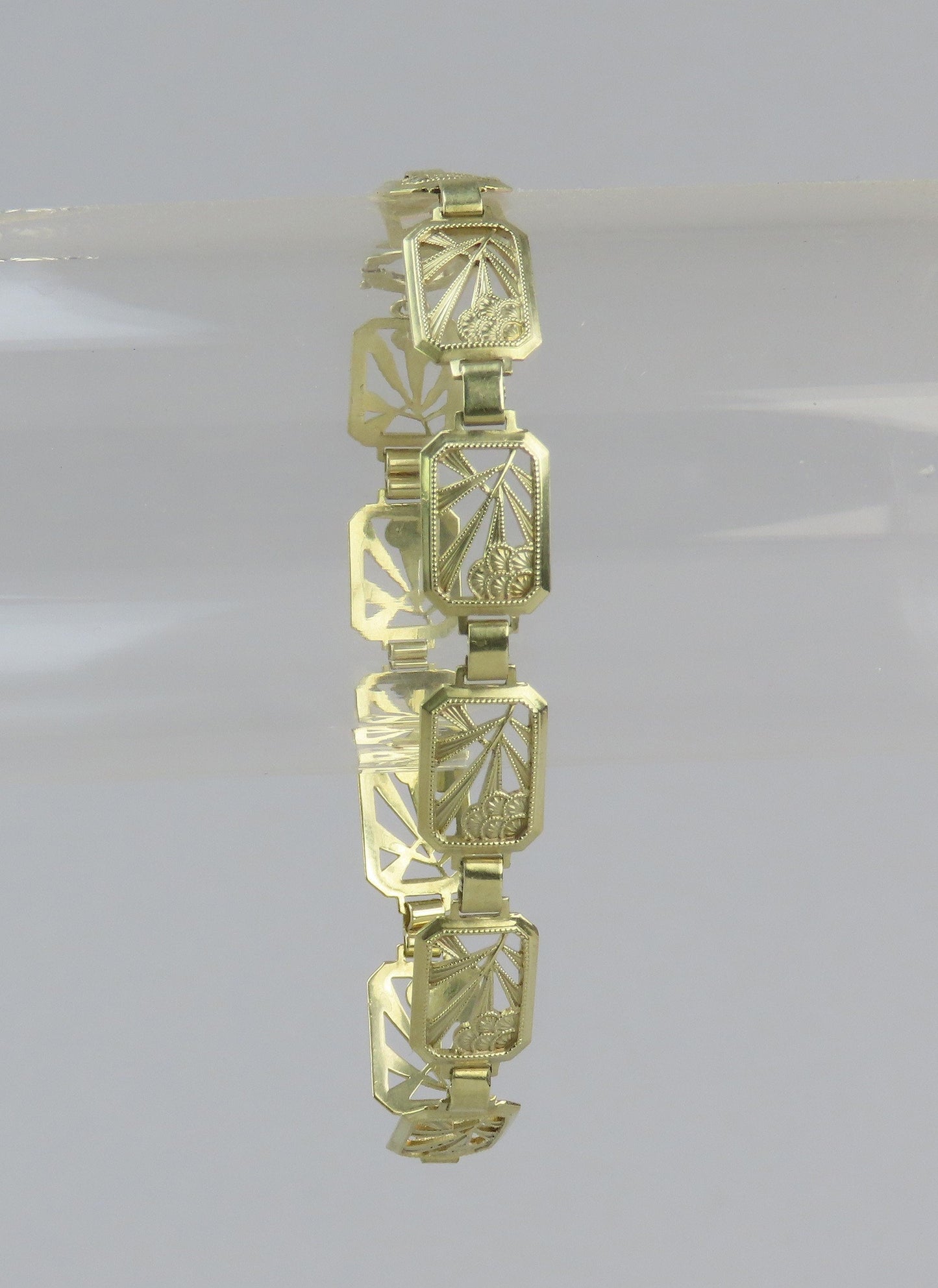 Stylish VTG Diana 14k Yellow Gold Openwork Leaves Bracelet