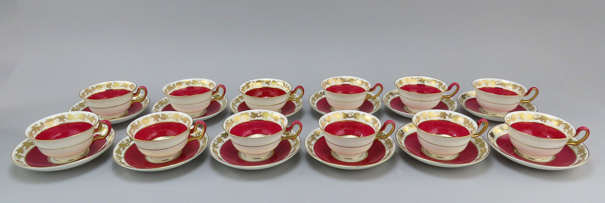 12 Wedgwood Whitehall W3994 Powder Ruby Bone China Teacups and Saucers