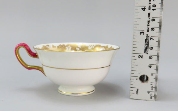 12 Wedgwood Whitehall W3994 Powder Ruby Bone China Teacups and Saucers