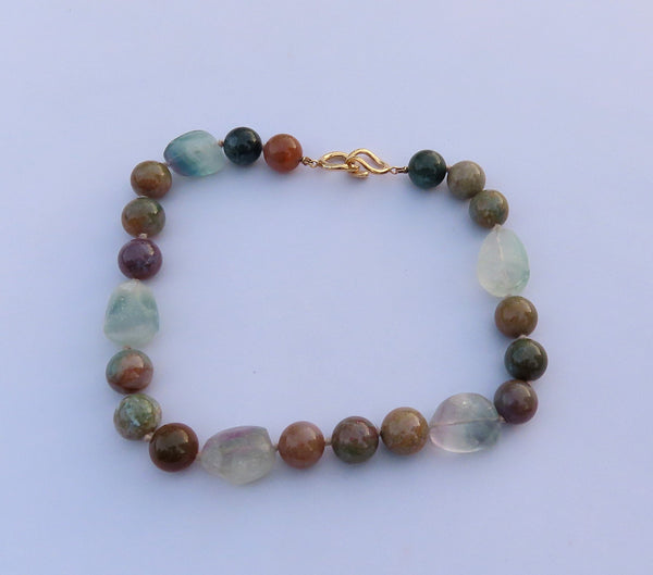 Lovely Earth Tone Ciner Beaded Necklace Agate and Tourmaline Stones 16 1/2 in