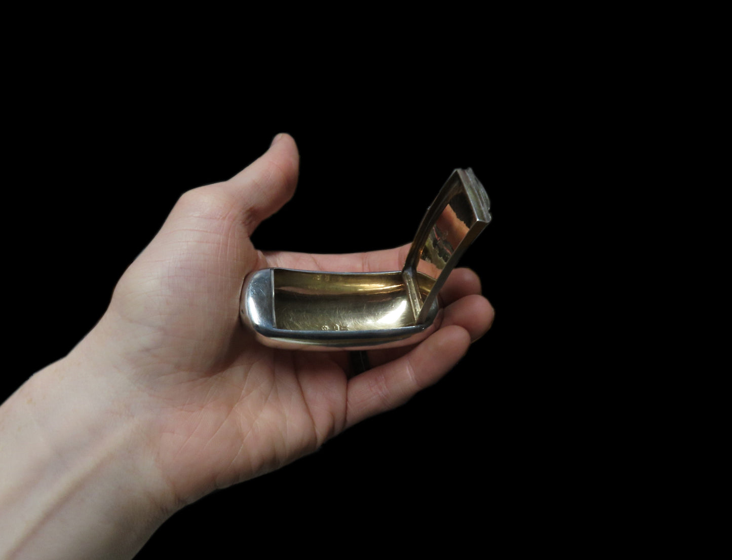 1811 English Georgian Sterling Silver Curved Rounded Snuff Box Joseph Willmore