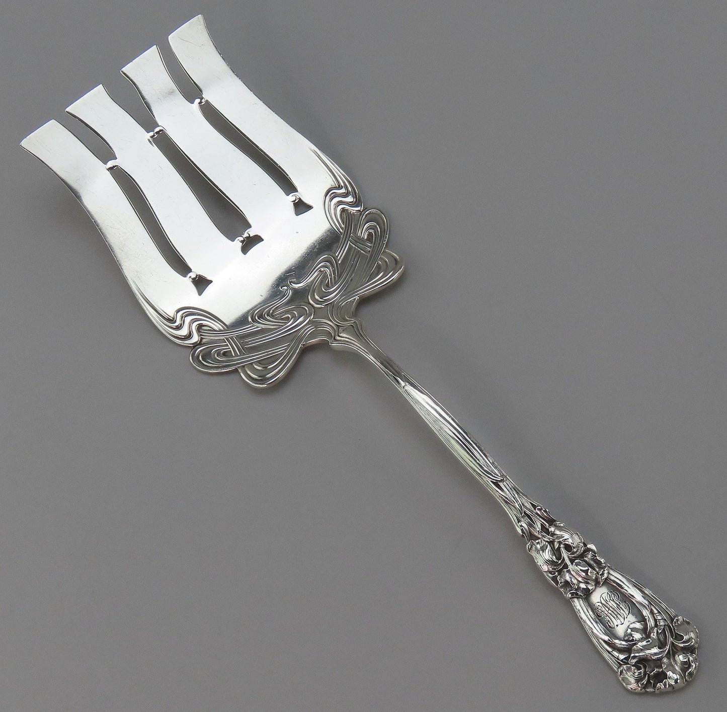 Lovely Durgin Iris Sterling Silver Asparagus Server 9 3/4 inches