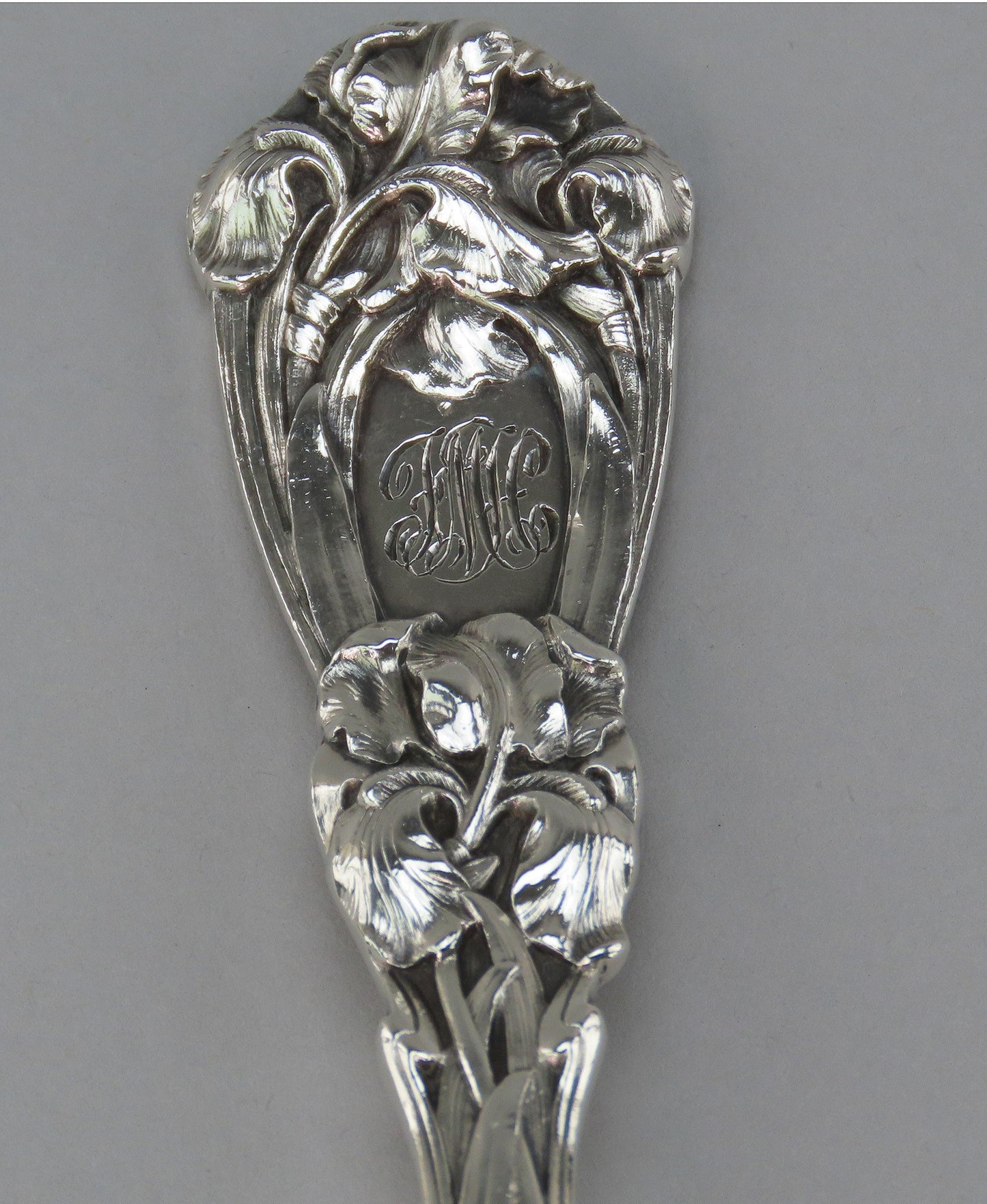 Lovely Durgin Iris Sterling Silver Asparagus Server 9 3/4 inches