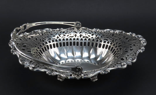Impressive c1910 Towle Sterling Silver Pierced Swing Handle Basket w Scroll Feet