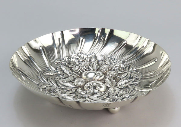 Lovely Kirk Sterling Silver Hand Chased Fruit Flowers Repousse 9.5" Bowl 233