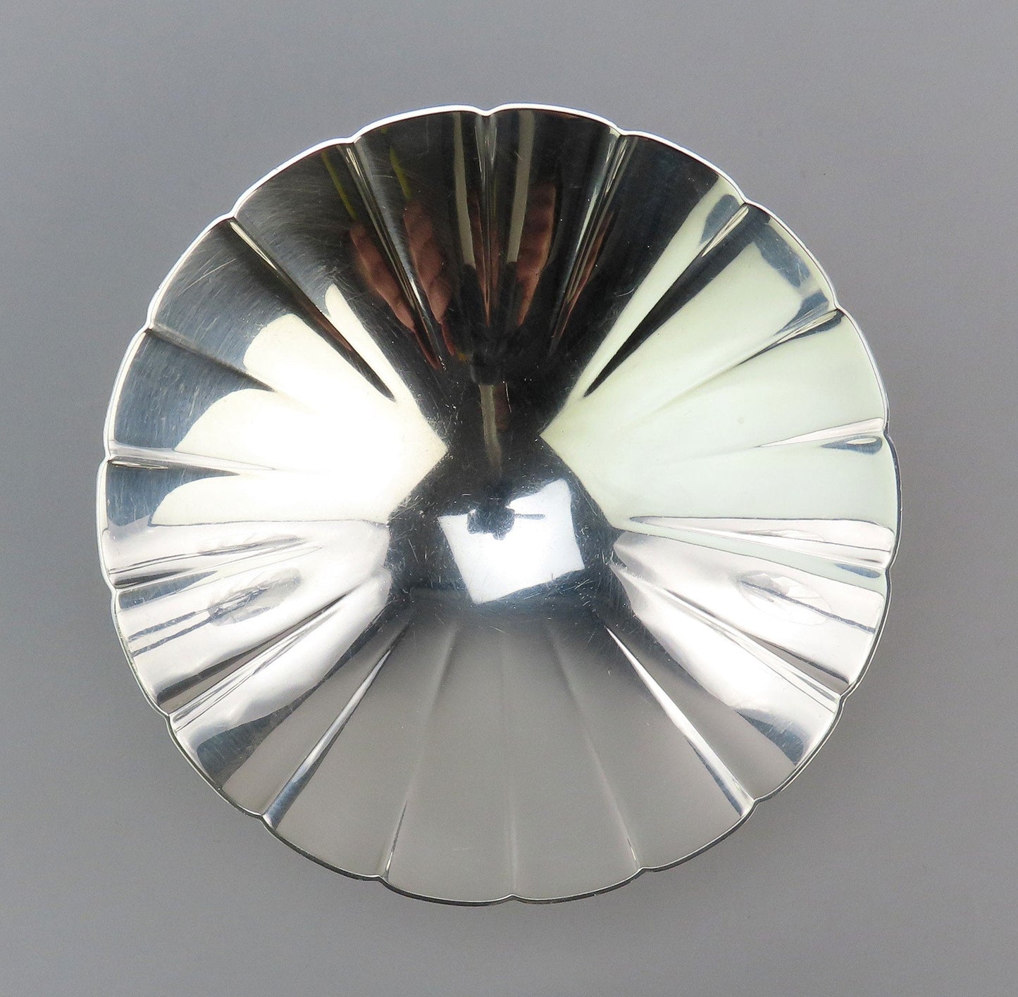 Fabulous Tiffany Co Sterling Silver Small Fluted Dish No Mono 6 Inches Diameter