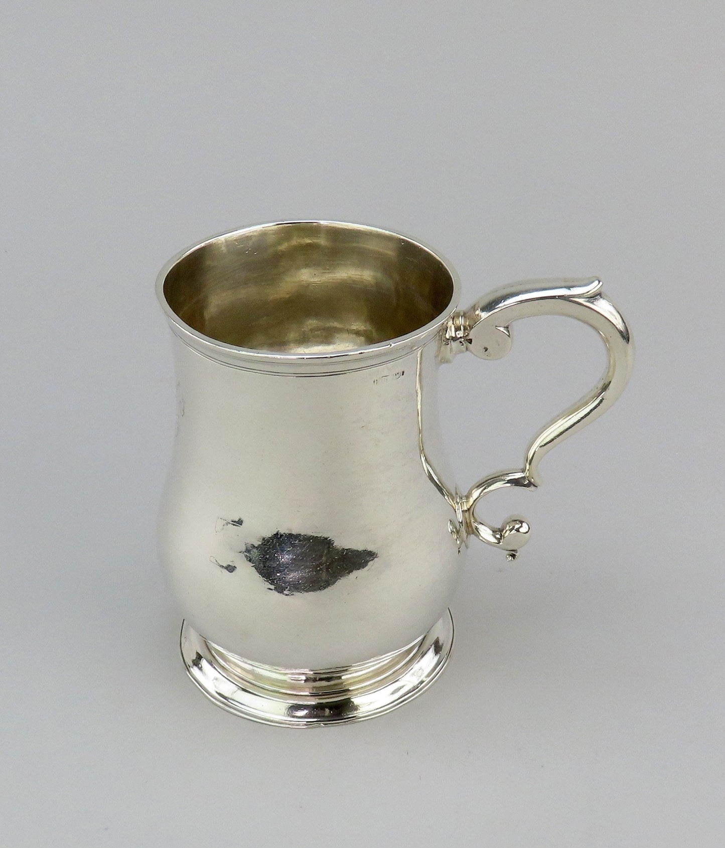 Superb c1770 Benjamin Burt American Colonial Coin Silver Mug Cann Heavy Weight