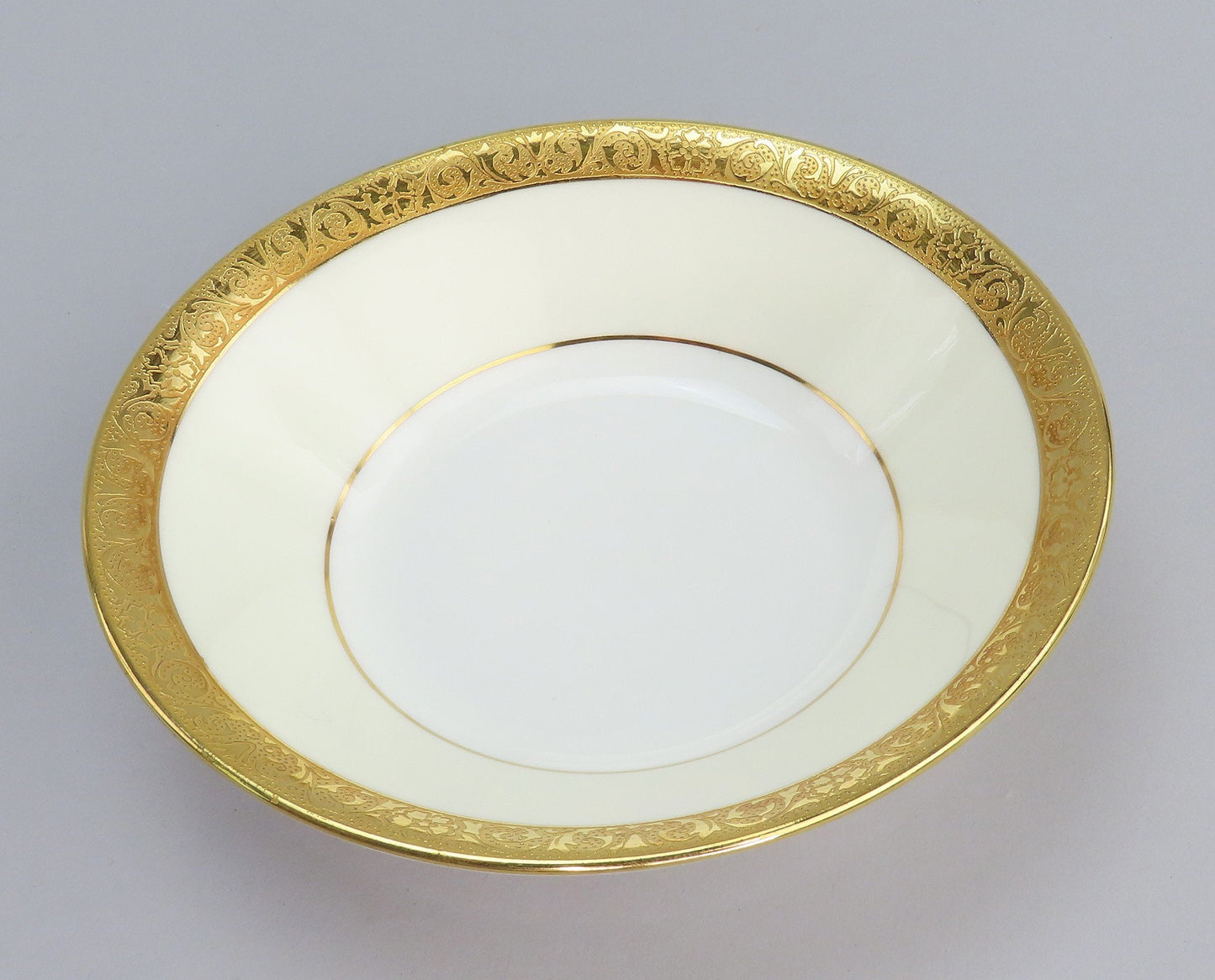 Lovely 6 Set Minton Porcelain Fruit Dessert Bowls Gold Edge 5 1/4 Inches
