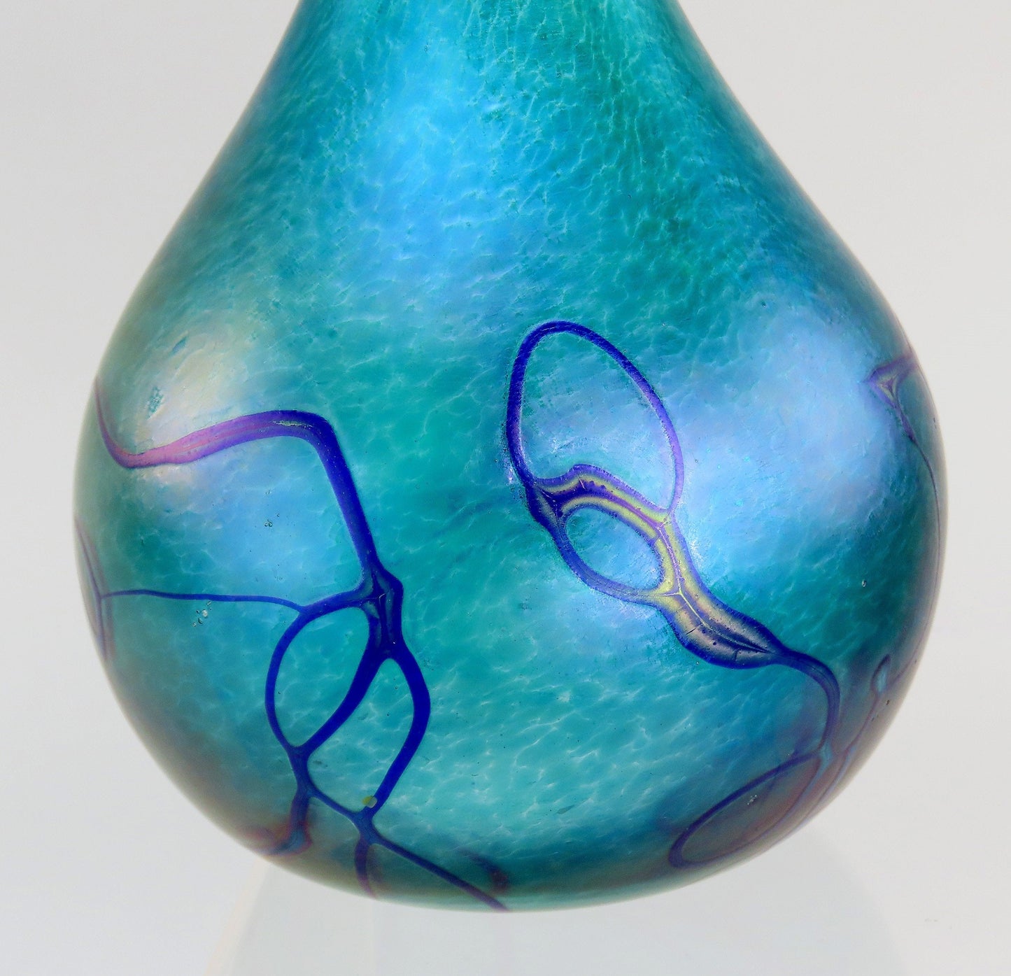 Beautiful Robert Held Iridescent Art Glass Modern Long Neck Vase Dark Turquoise