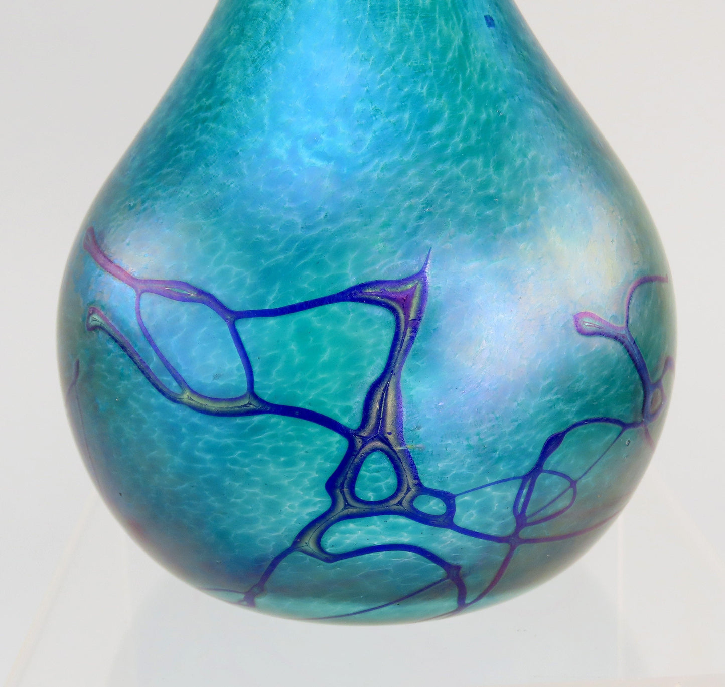 Beautiful Robert Held Iridescent Art Glass Modern Long Neck Vase Dark Turquoise