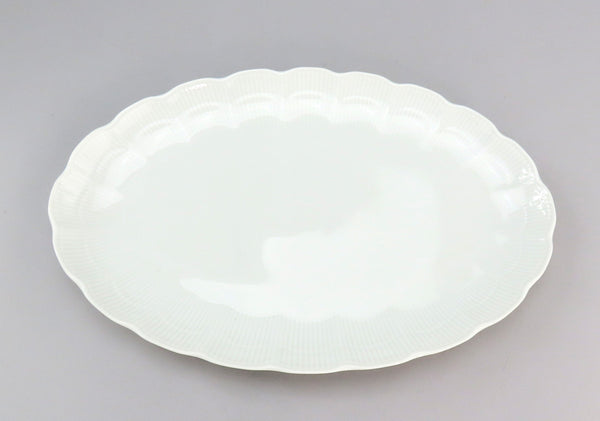 Elegant Pair Kaiser Romantica Porcelain Oval Platters Scallop Edge 13" Long