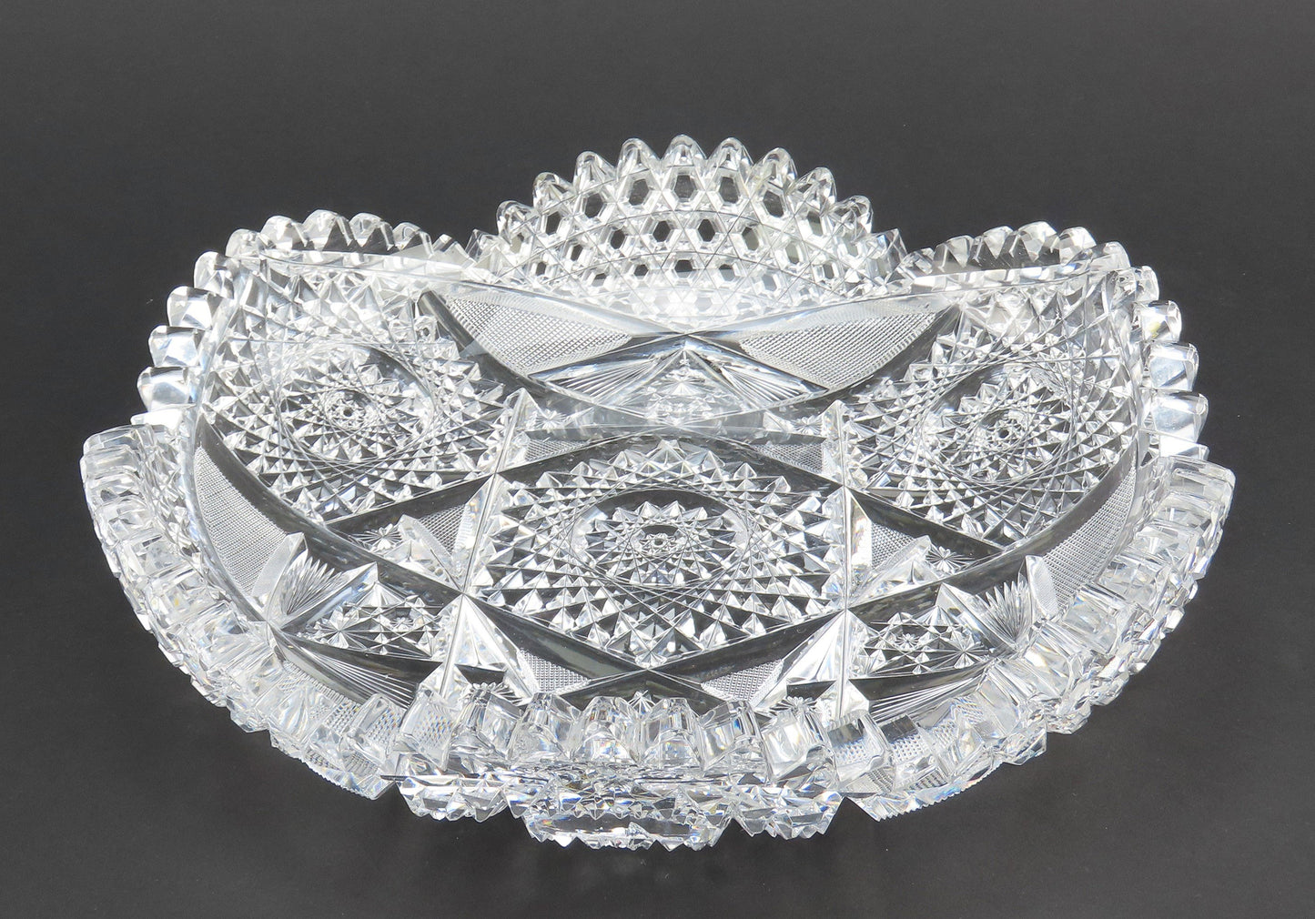 Dazzling c1890s American Brilliant Period Cut Glass 9" Shallow Scallop Rim Bowl