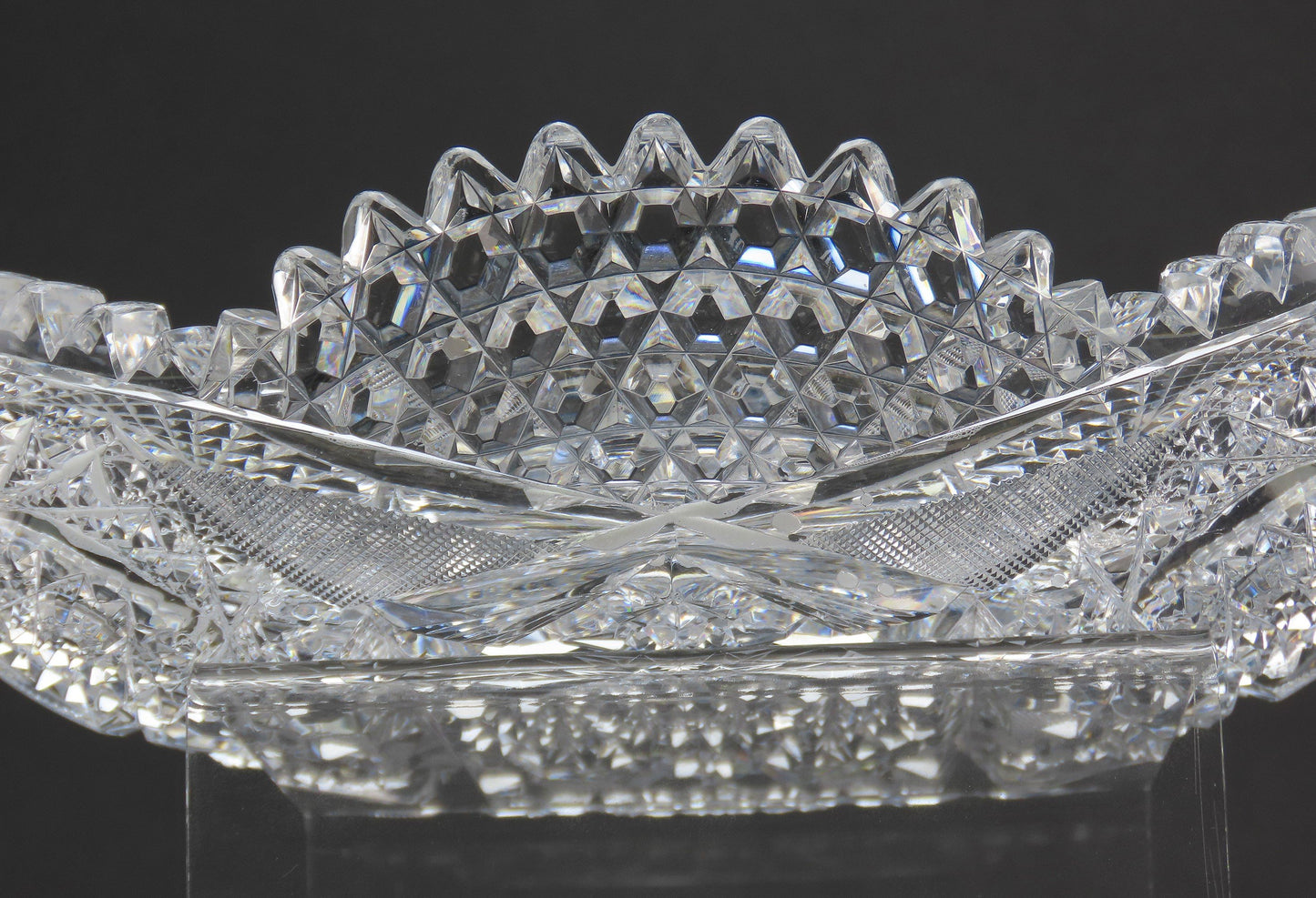 Dazzling c1890s American Brilliant Period Cut Glass 9" Shallow Scallop Rim Bowl