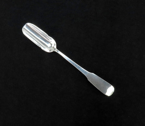 Old Newbury Crafters ONC Panel Antique Sterling Silver Cheese Scoop 7 1/4”