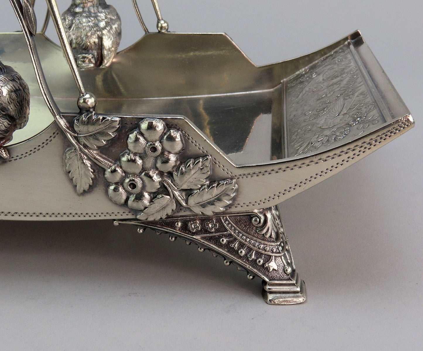 Meriden c1880 American Victorian Silverplate Song Birds Flowers Bride Basket