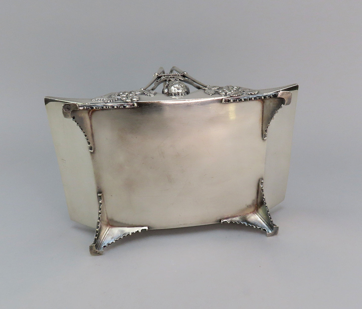 Meriden c1880 American Victorian Silverplate Song Birds Flowers Bride Basket