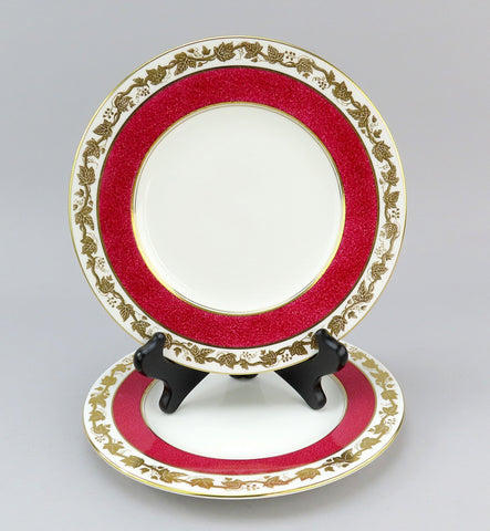 Pair Wedgwood Whitehall W3994 Powder Ruby Bone China Luncheon Plates 9"