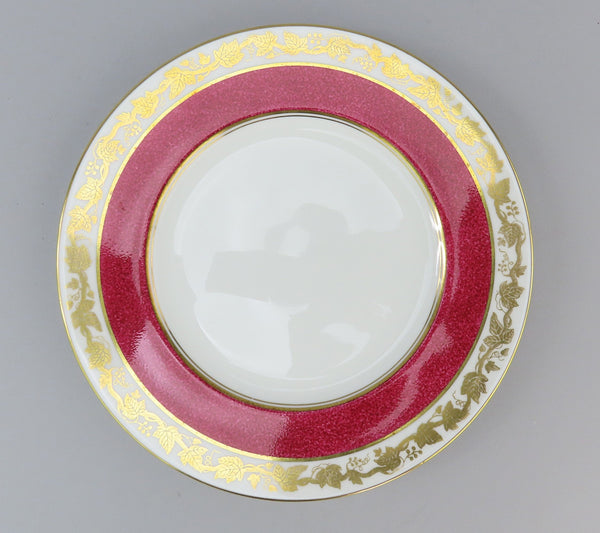 Pair Wedgwood Whitehall W3994 Powder Ruby Bone China Luncheon Plates 9"