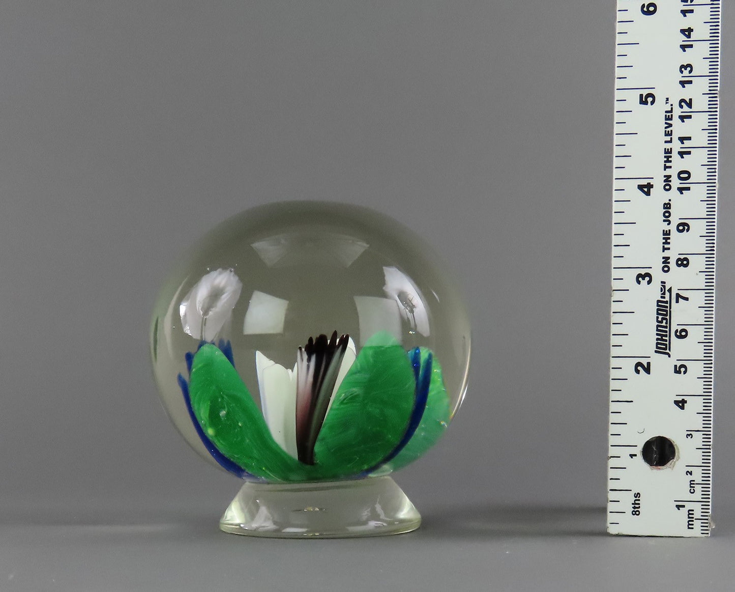 Neat Hand-Blown Pedestal Paperweight White Violets Blue Flowers
