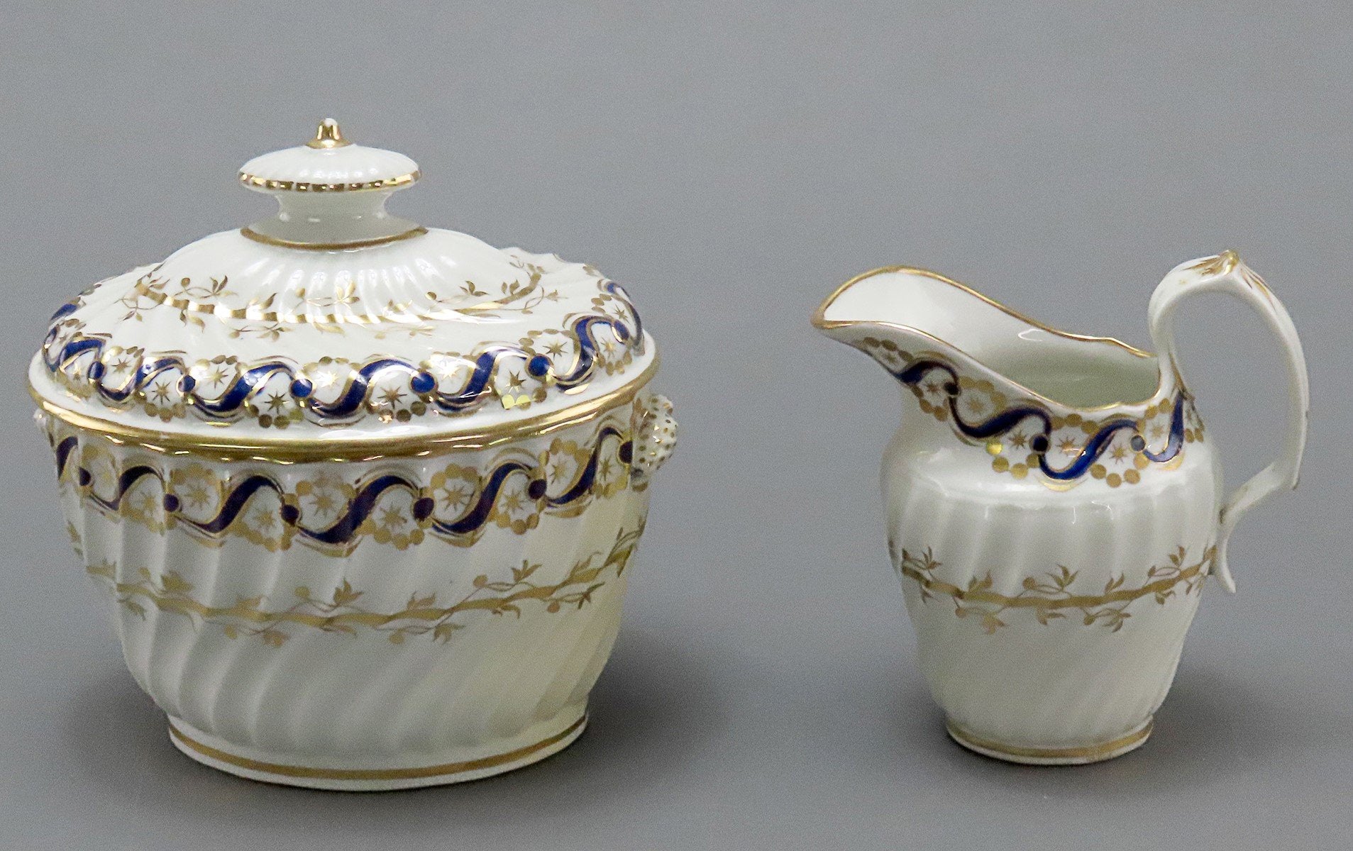 Fine English Staffordshire New Hall Cobalt Blue Gilt Creamer and Covered Sugar