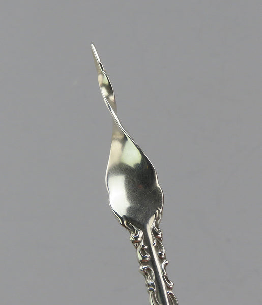 Great Whiting Louis XV Sterling Silver Butter Pick w/ Twisted End 6 Inches