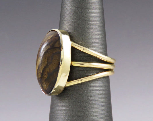 Vintage 14K Yellow Gold 3 Triple Band Petrified Wood or Stone Cabochon Ring