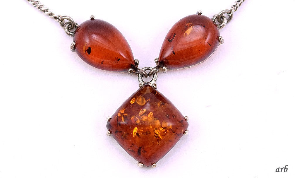 Lovely Vintage Sterling Silver and Genuine Amber Lavalier Style Necklace 17.75"