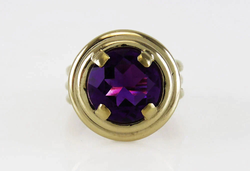 Vintage Retro Deco Style 14K Yellow Gold 4.25 CT Amethyst Gemstone Ring