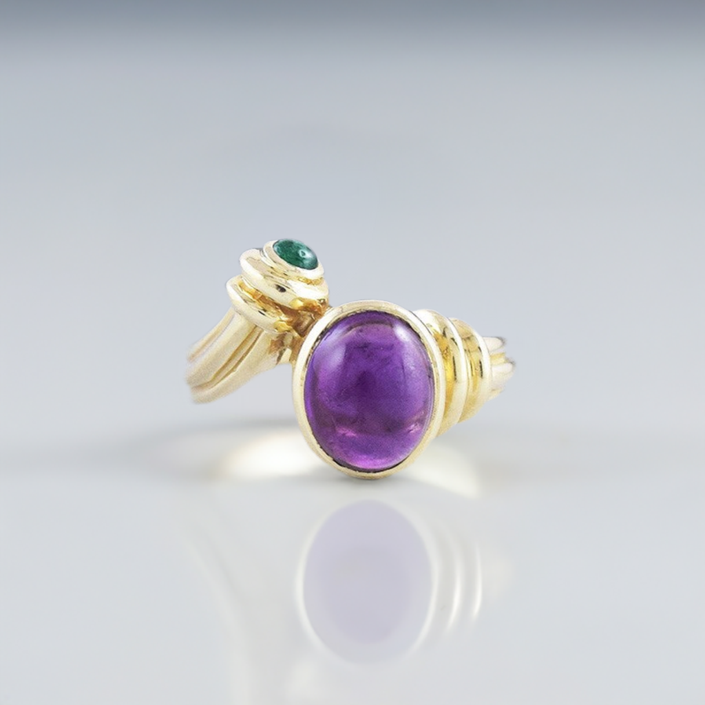 Eye-catching 14k Yellow Gold Amethyst & Emerald Ring Size 7.75