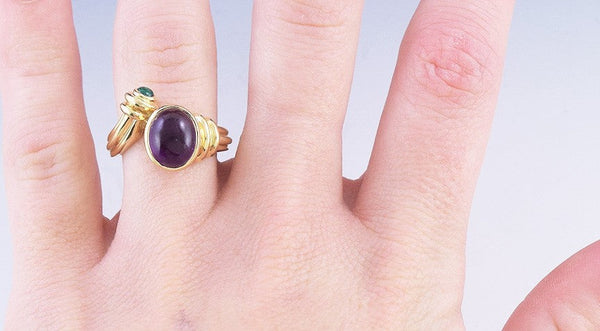 Eye-catching 14k Yellow Gold Amethyst & Emerald Ring Size 7.75