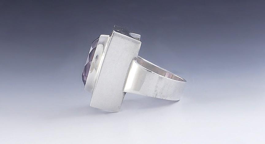 Stylish Sterling Silver Oval Cut Amethyst Statement Rectangular Modernist Ring