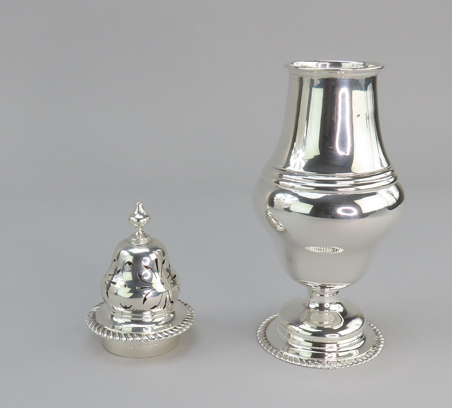 Superb 1909 English Sterling Silver Gadrooned Caster Shaker Muffineer 8.5"