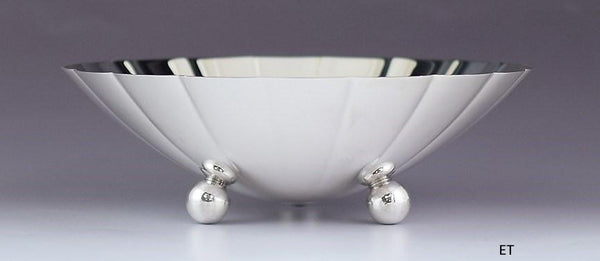 Lovely c1950 Tiffany Co Sterling Silver Fluted Shell Style Bowl