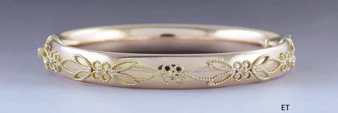 Elegant Italian 14k Yellow Gold Victorian/Etruscan Style Bangle Bracelet