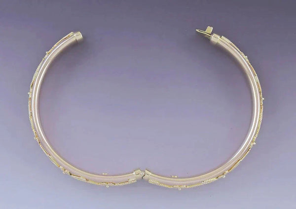 Elegant Italian 14k Yellow Gold Victorian/Etruscan Style Bangle Bracelet