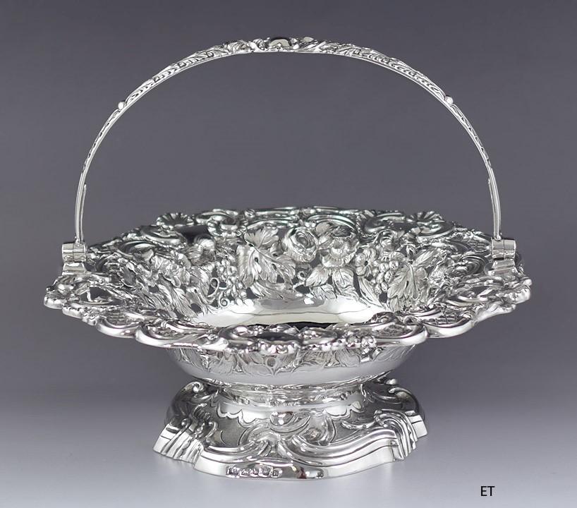 1825 Superb English Georgian Sterling Silver Swing Handle Basket w Grapes