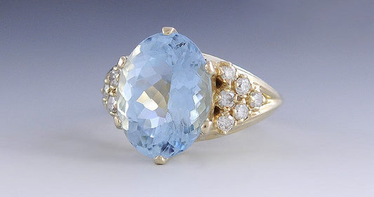 Stunning Modern 14k Yellow Gold ~8ct Blue Aquamarine & Diamond Ring Size 9.25
