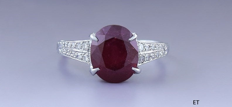 Stunning Platinum Diamond & Ruby Filigree Ring