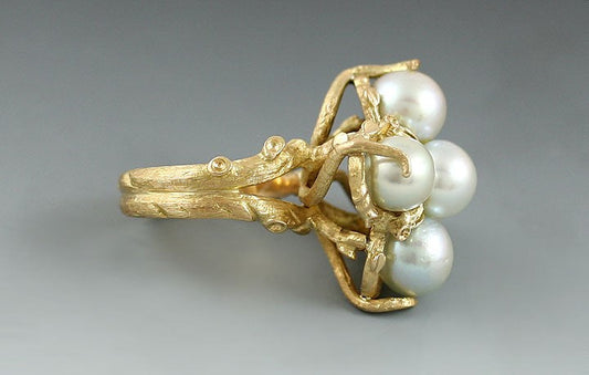 Large 14K Yellow Gold Pearl Ring in Vine or Branch Setting Size 7.5