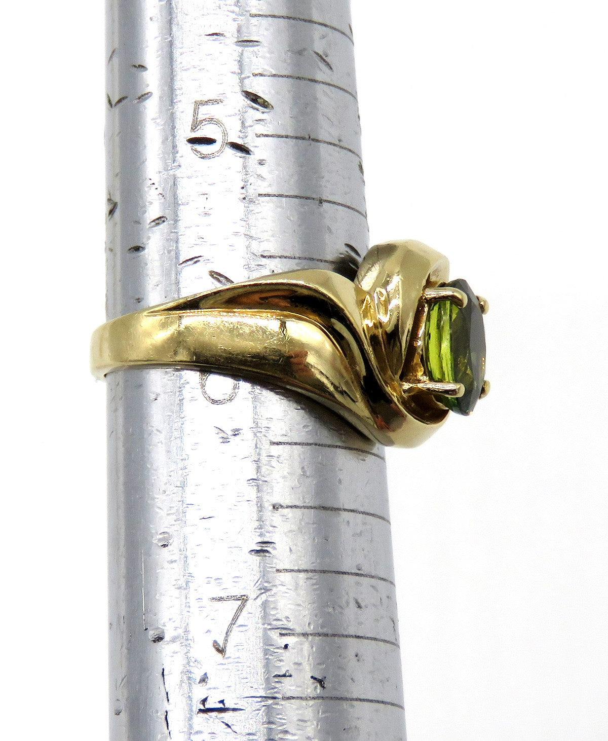 Elegant 14k Yellow Gold 1ct Green Peridot Ring Swirl Design Setting