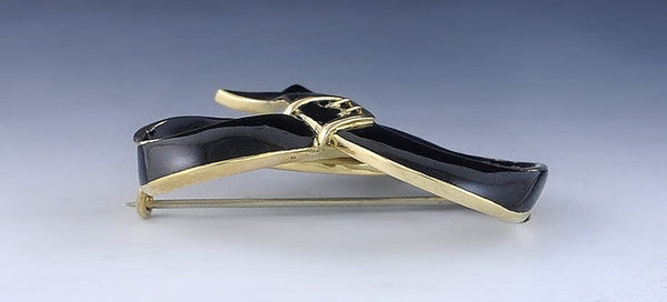 Charming Victorian 18k Gold Black & White Enamel Ribbon Buckle Pin Brooch