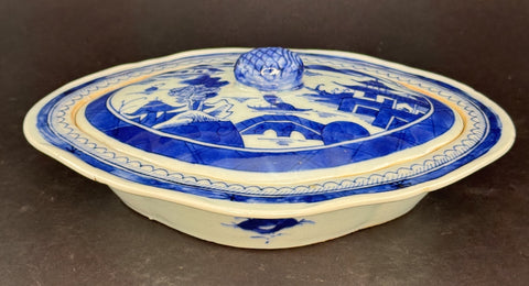 c1850-1890 Chinese Export Blue White Canton Blue Willow Covered Serving Dish