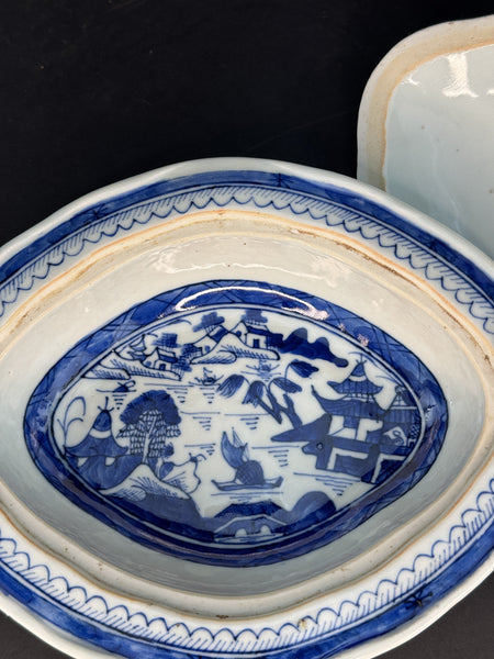 c1850-1890 Chinese Export Blue White Canton Blue Willow Covered Serving Dish