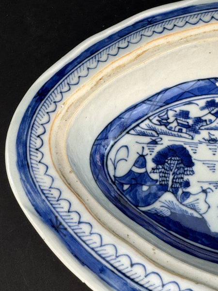c1850-1890 Chinese Export Blue White Canton Blue Willow Covered Serving Dish